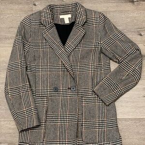 H&M black and brown houndstooth blazer in size 4
